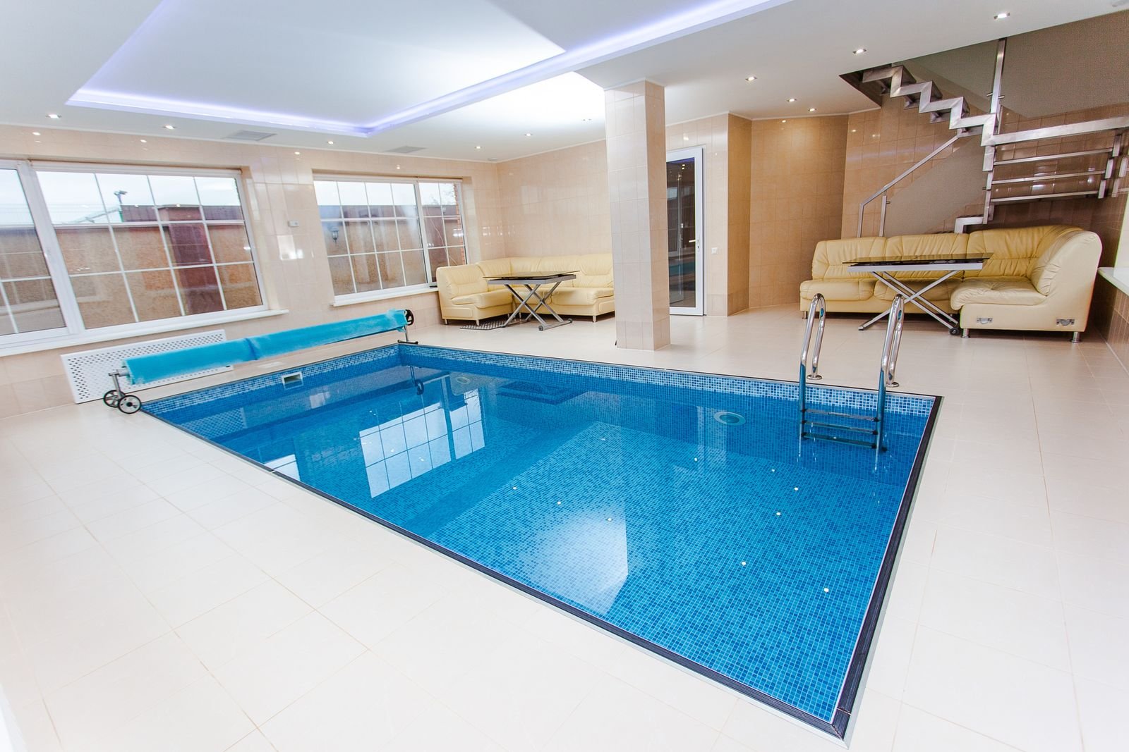 Piscina interna climatizada